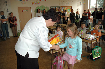 První den prvňáčků ZŠ Kasejovice 2008