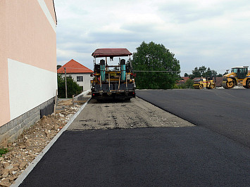  Výstavba hřiště vedle tělocvičny