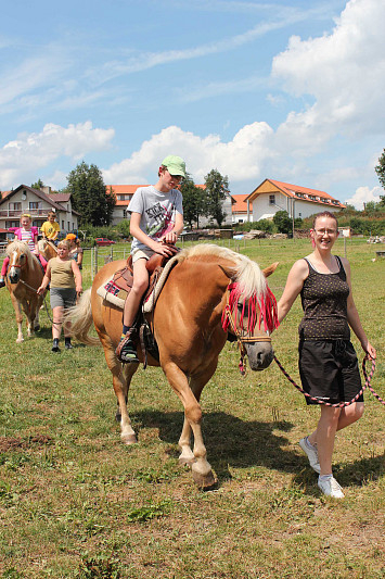 Příměstský tábor 2015 "Zlatá řemesla - nesla či nenesla?"