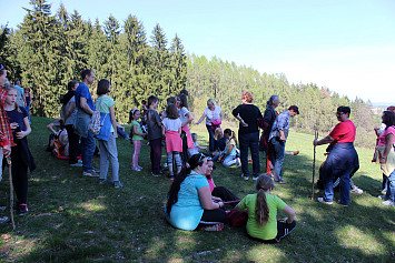 Velikonoční výšlap ke studánce sv. Vojtěcha v Berandubu