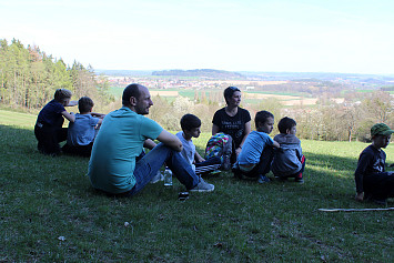 Velikonoční výšlap ke studánce sv. Vojtěcha v Berandubu