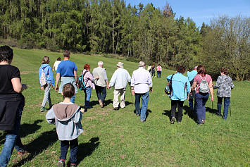 Velikonoční výšlap ke studánce sv. Vojtěcha v Berandubu