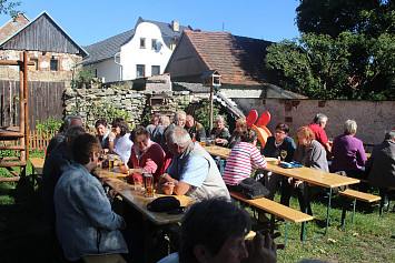 Posezení s písničkou a Zahrádkářská výstava