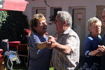 Posezení s písničkou a Zahrádkářská výstava