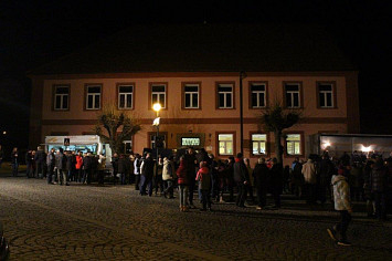 Zpívání koled s Českým rozhlasem Plzeň