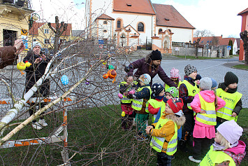 Kasejovice mají velikonoční strom