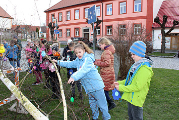 Kasejovice mají velikonoční strom